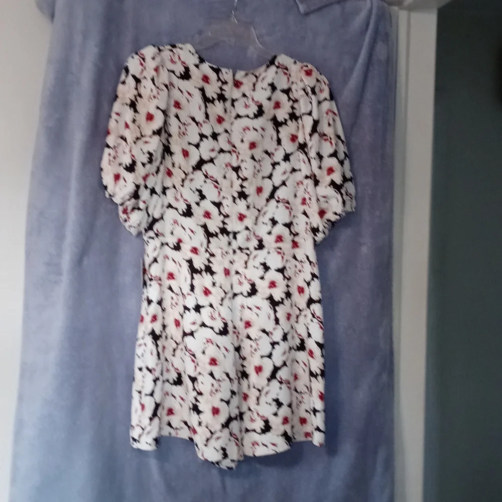 Express Floral Jumper/Romper - Picture 2 of 8